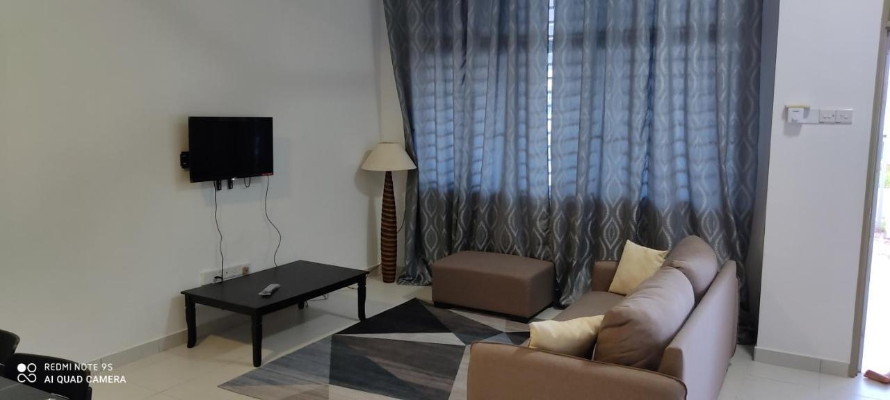 Homestay Jasmine Pulai Mutiara *